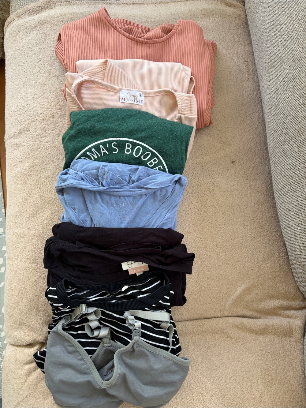 Nursing/Breastfeeding/Postpartum Top Lot (6 pieces) size Medium